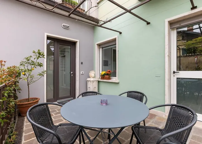 Valeria Бардоліно